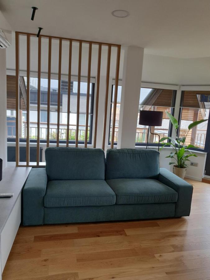 Modern Top Floor Loft With Balcony Budapest Exterior photo