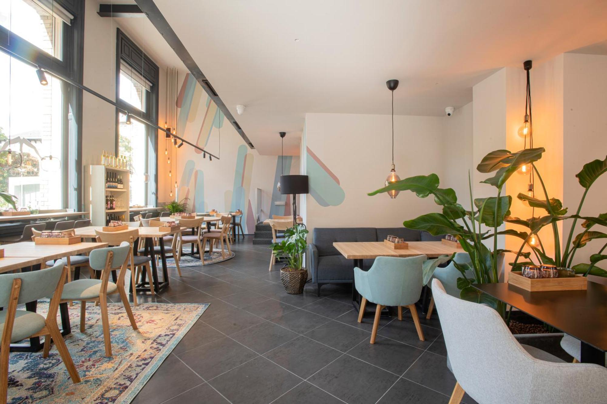 Modern Top Floor Loft With Balcony Budapest Exterior photo